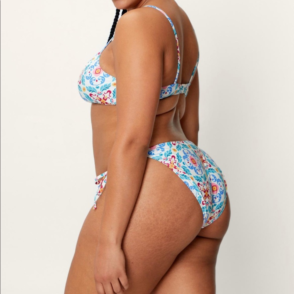 Cute Plus Size Bikini Set - Picture 4 of 4